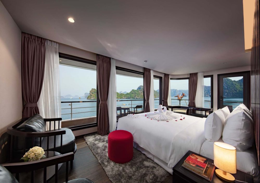 Scarlet-Pearl-Cruises-Halong-Bay-6 (1)