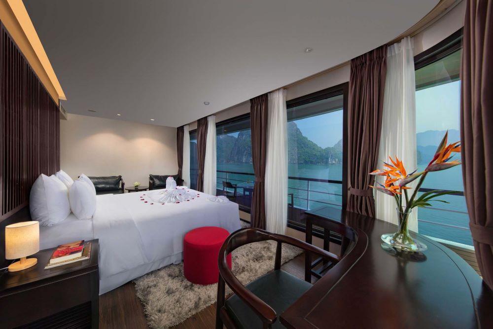 Scarlet-Pearl-Cruises-Halong-Bay-7